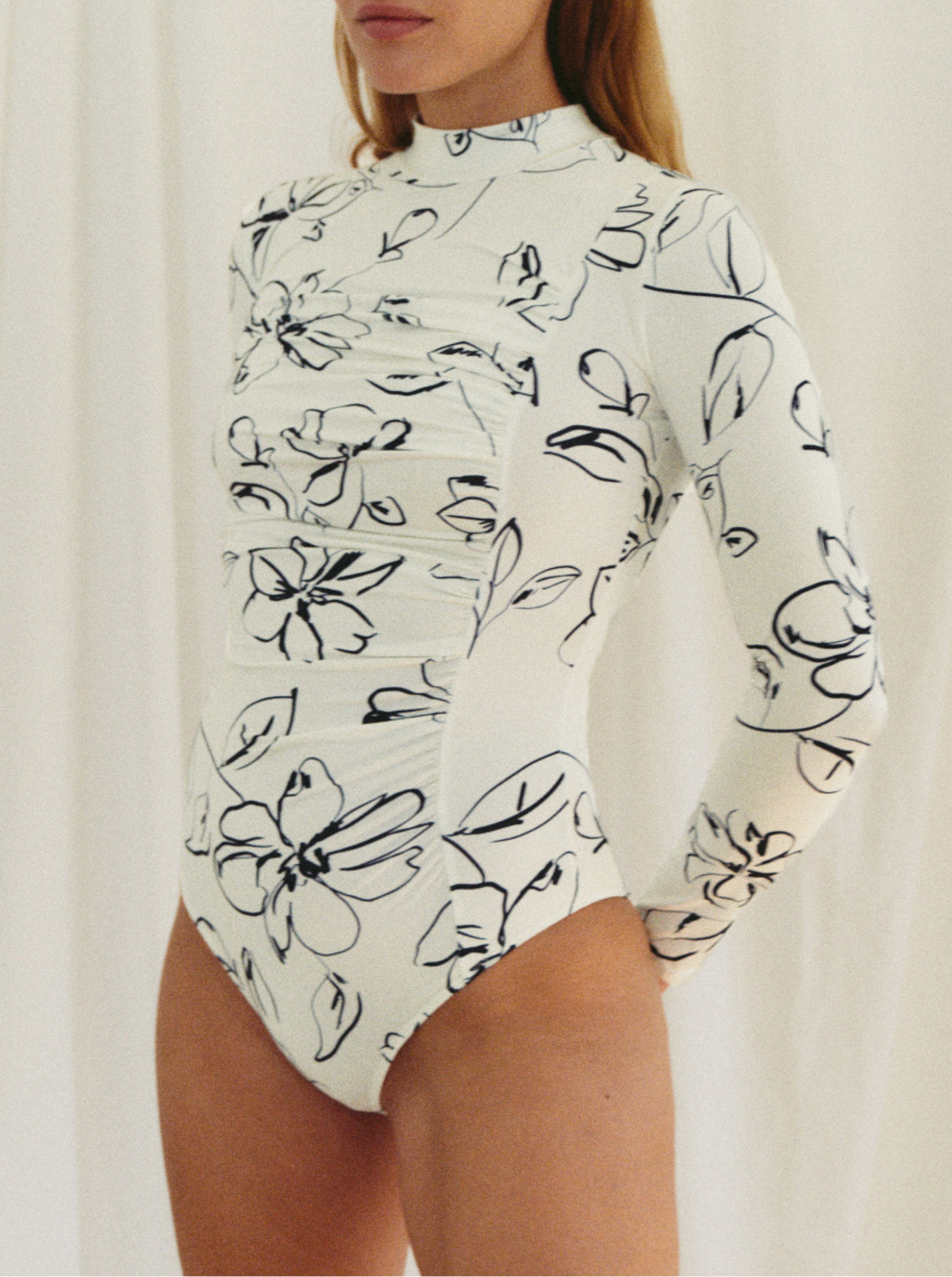 Body White Fuzz fleurs