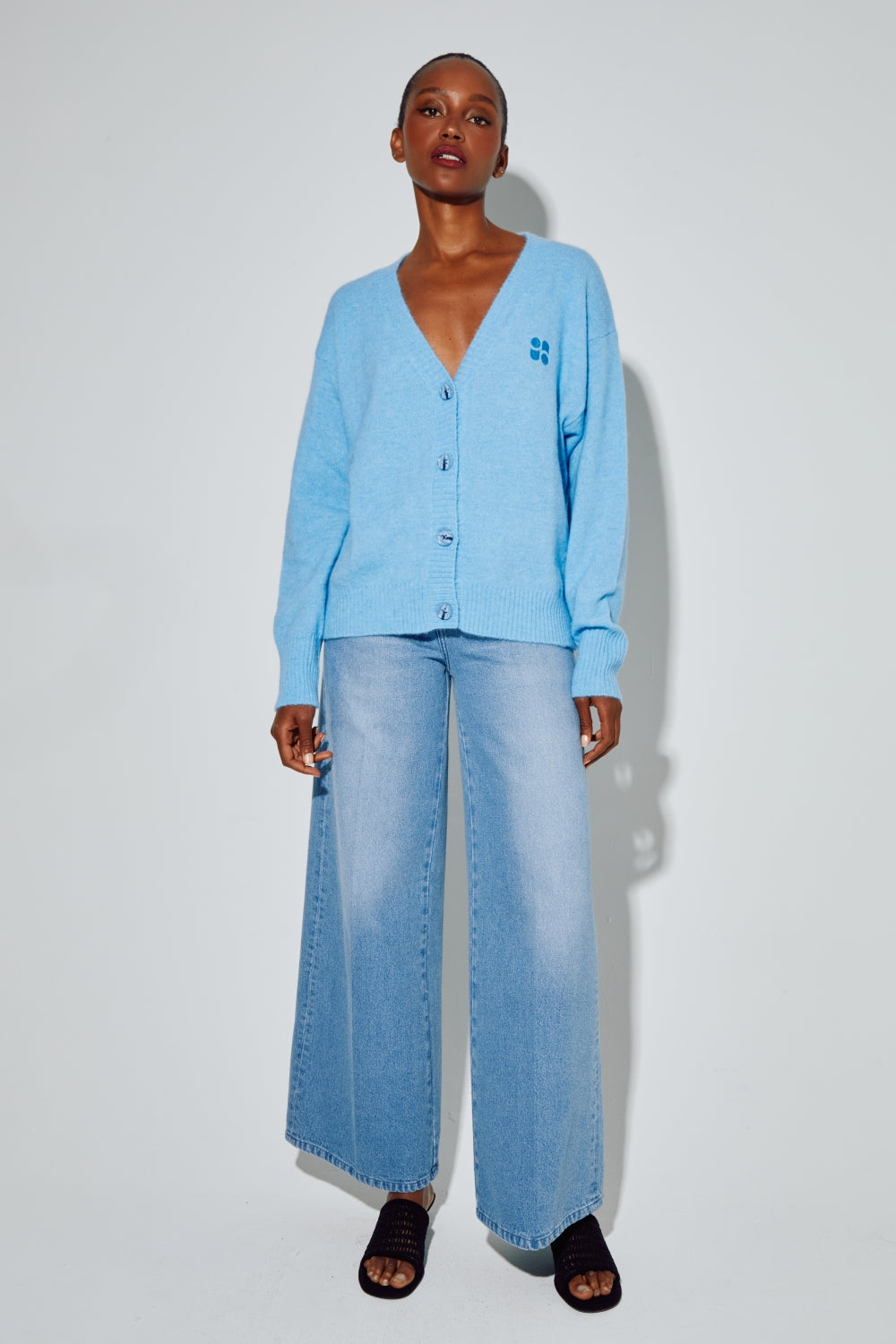 Cardigan Mira Alpaga Bleu Fabriqué Avec Soin En Italie