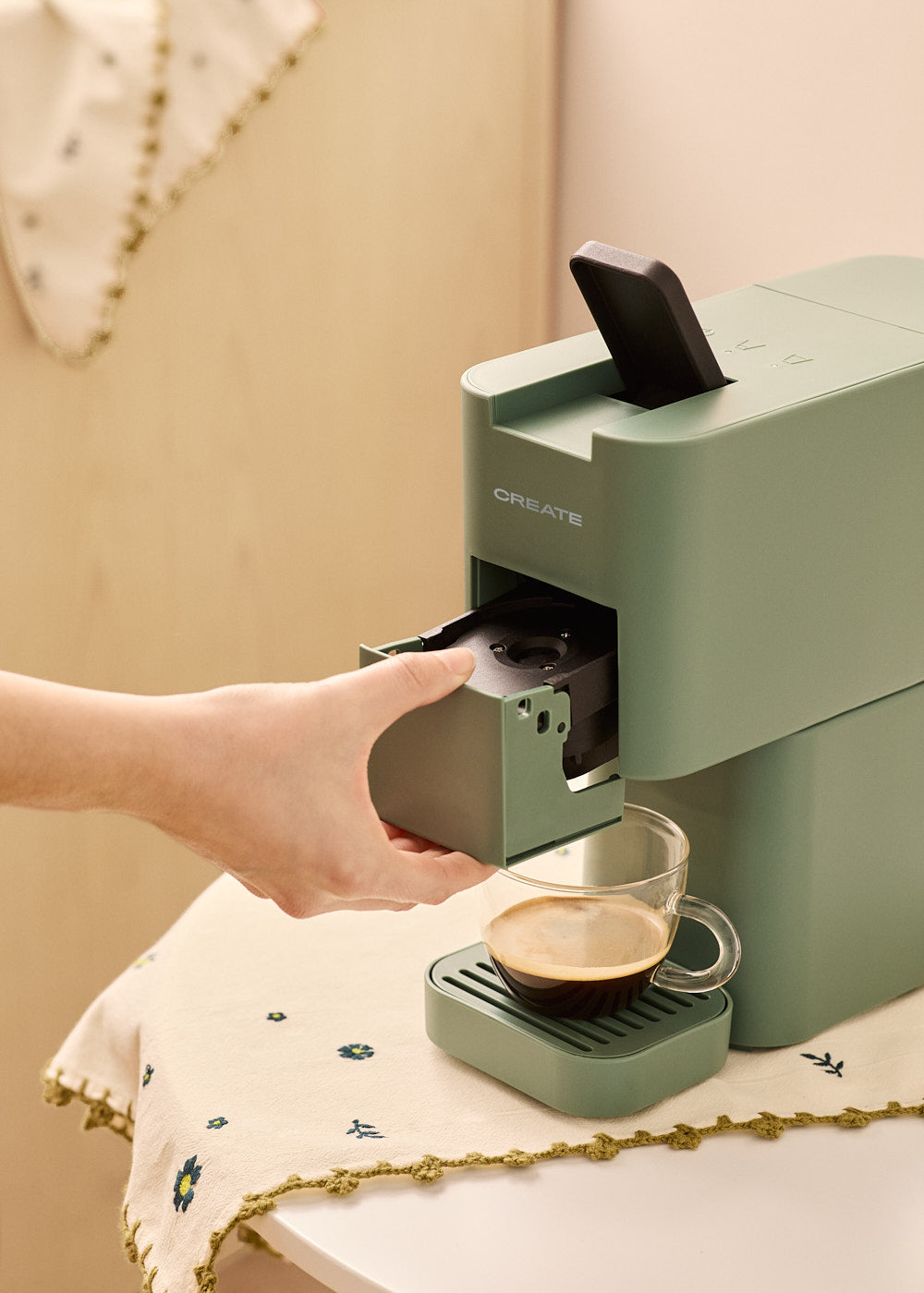 Thera Studio - Cafetière Multicapsule Express & Café Moulu - Vert Sauge