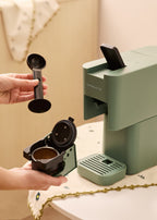 Thera Studio - Cafetière Multicapsule Express & Café Moulu - Vert Sauge