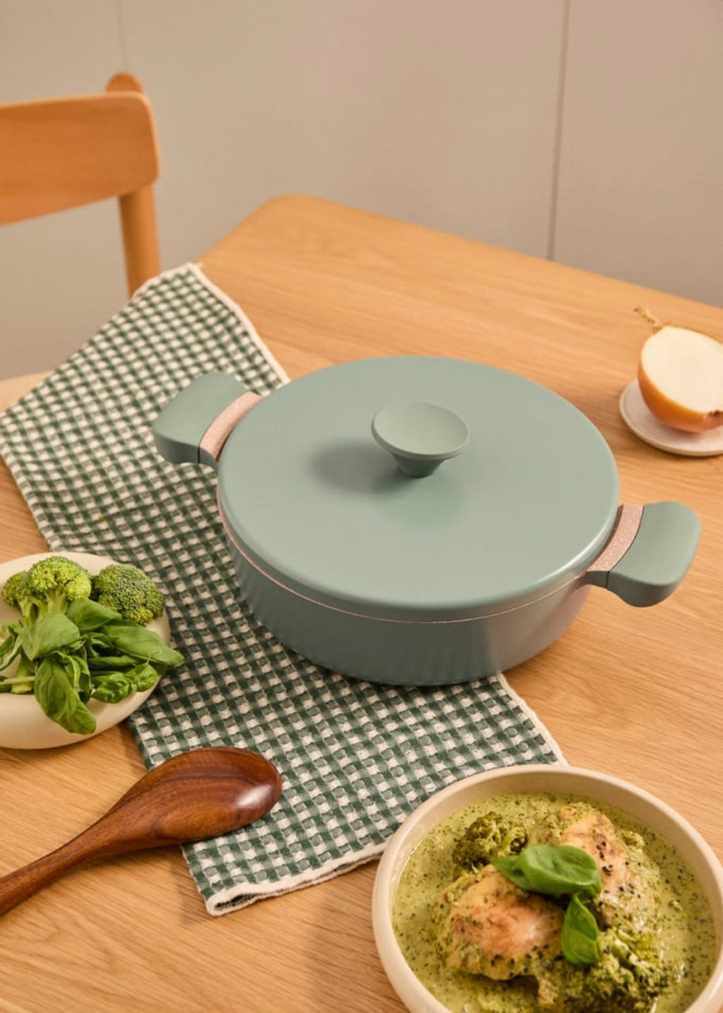 Pot Studio - Cast Aluminium Pot with Ceramic Coating - 26cm - Sage