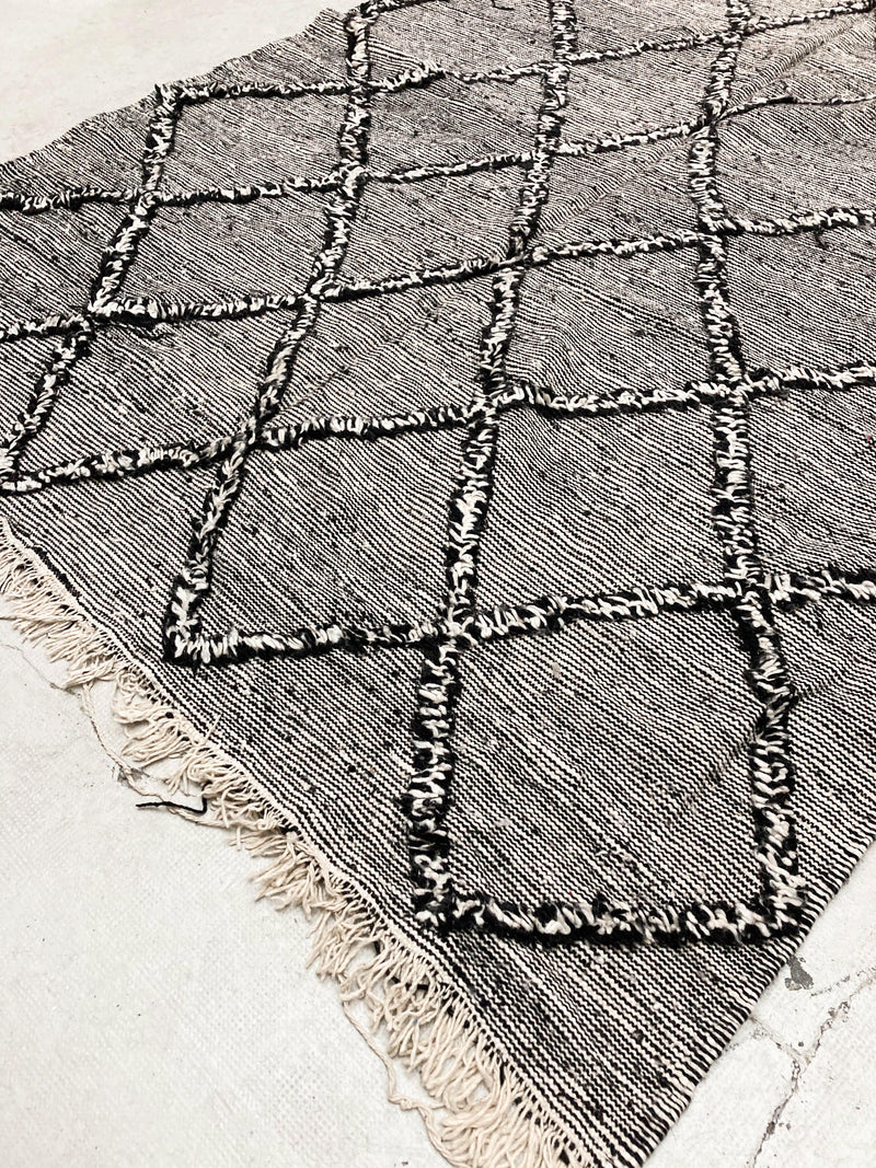 Tapis Kilim Berbère Marocain - Noir Et Blanc