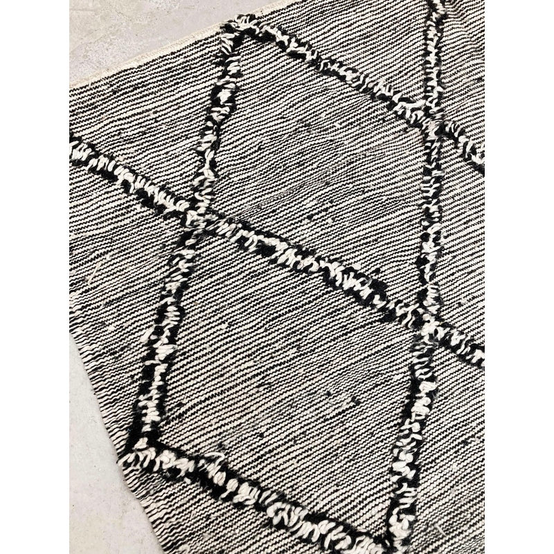 Tapis Kilim Berbère Marocain - Noir Et Blanc