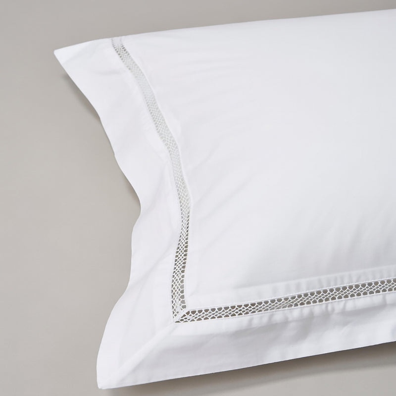 Parure Housse De Couette 3 Pcs En Satin De Coton 120 Fils Brodé Blanc