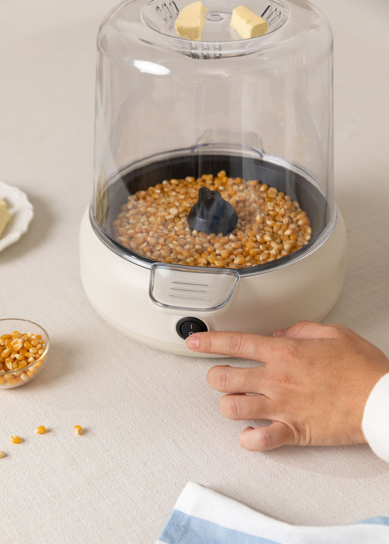 Popcorn Maker Studio - Máquina para hacer palomitas de maíz con opción de hacer estallar mantequilla - Blanco roto