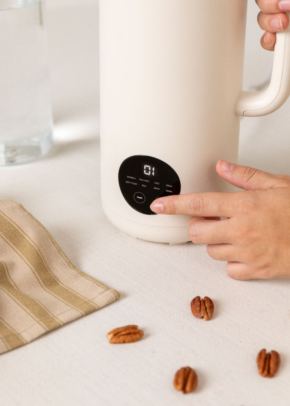 Vegan Milk Maker Studio - Multifunctional Plant-Based Drink Machine - 850 ml - Off-White