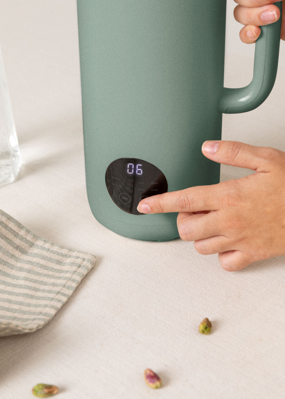 Vegan Milk Maker Studio - Multifunctional Plant-Based Drink Machine - 850ml - Sage Green