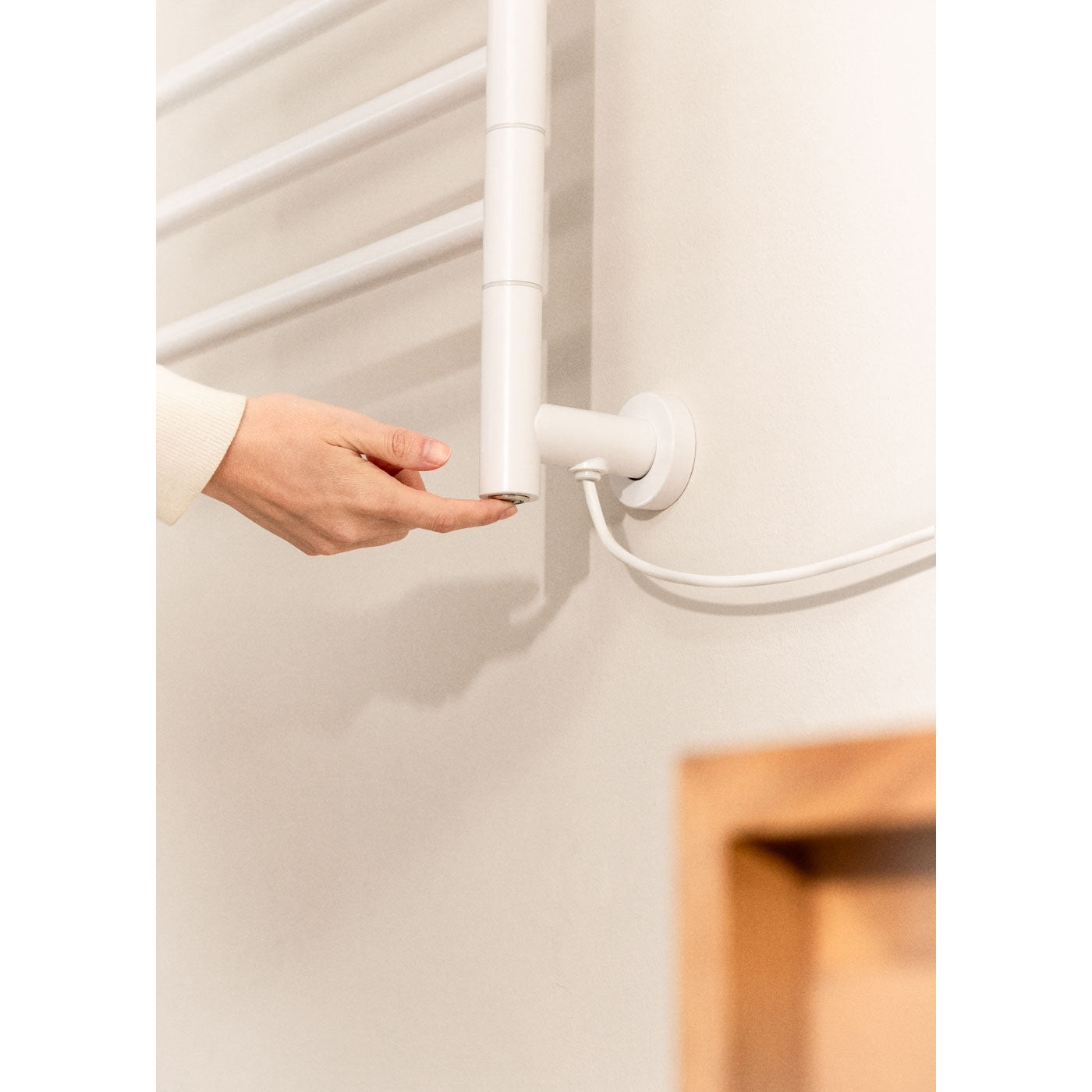 Warm Towel Minimal - Sèche-Serviettes Électrique Avec Barres Pivotantes À 180º - Blanc
