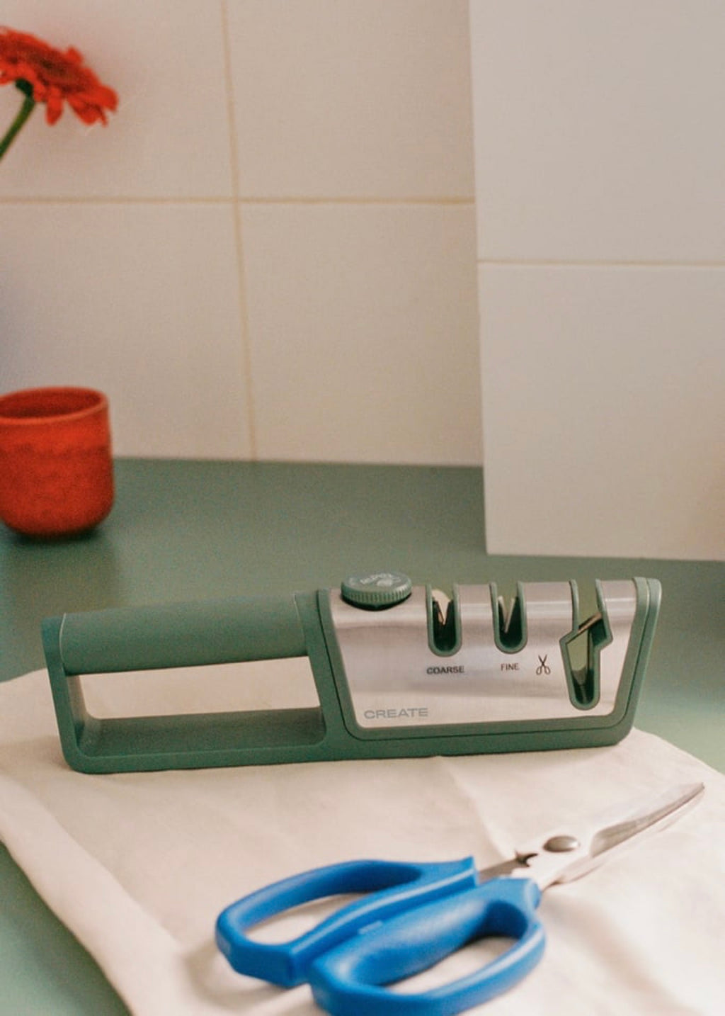 Kitchenware Studio - Kitchen Knife and Scissors Sharpener - Sage