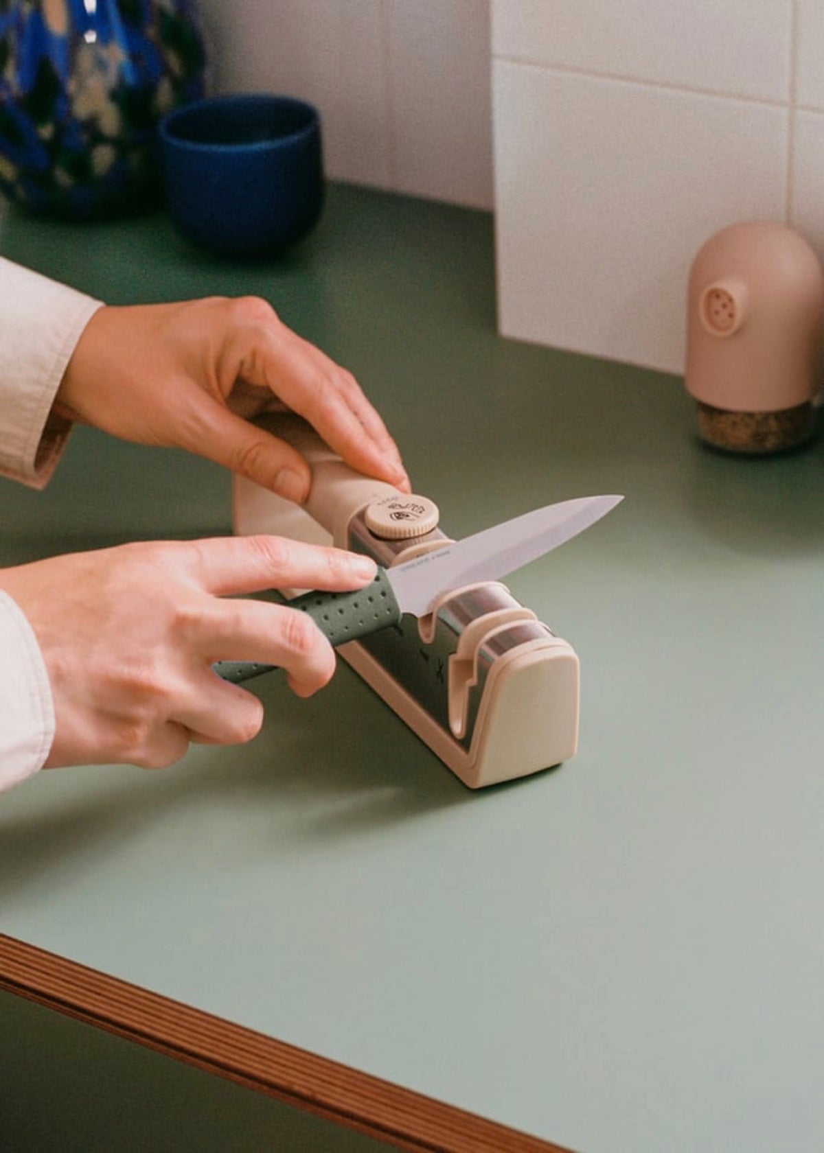 Kitchenware Studio - Afilador De Cuchillos Y Tijeras De Cocina - Arena