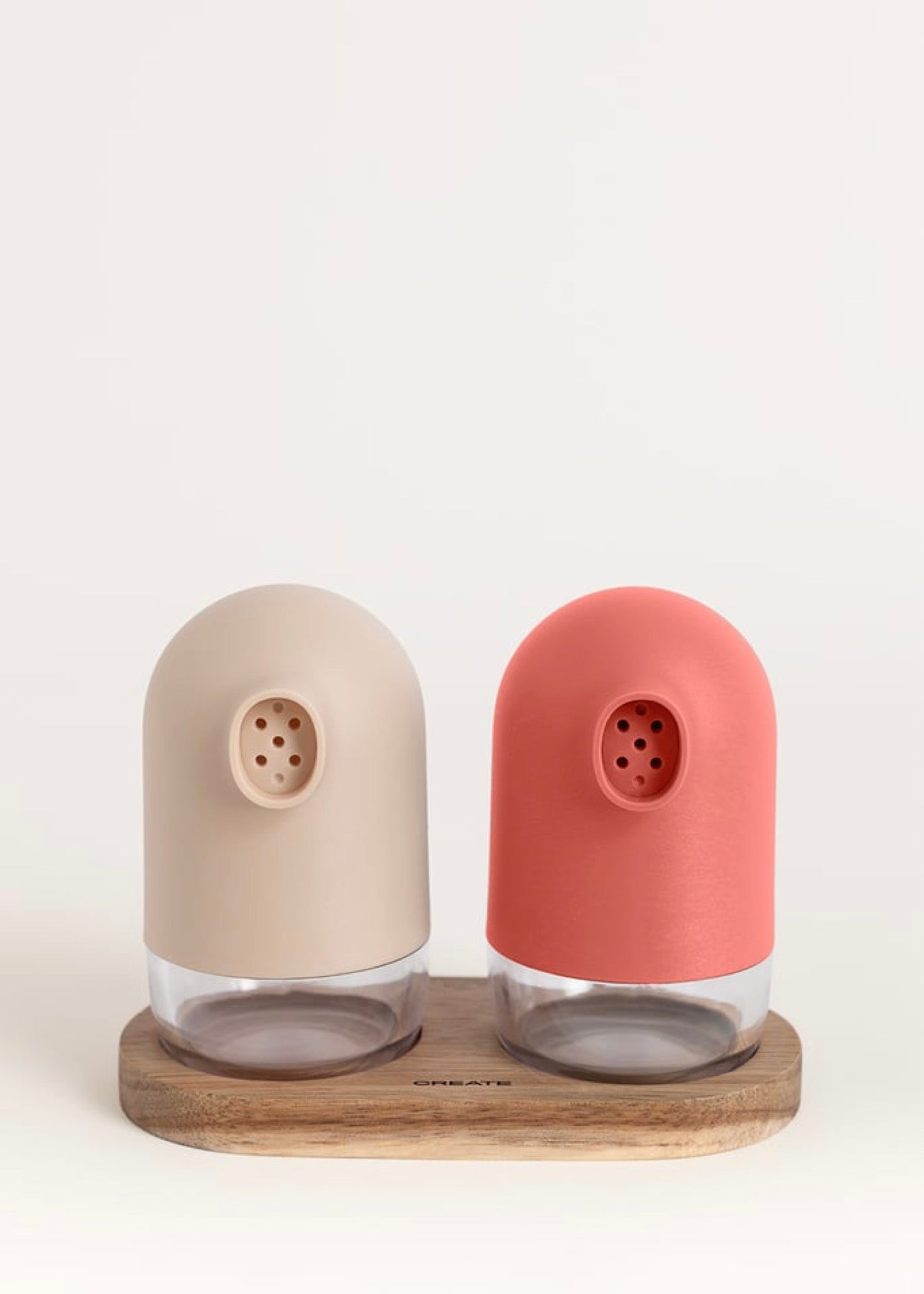 Kitchenware Studio - Salero Y Pimentero Con Base - Terracota