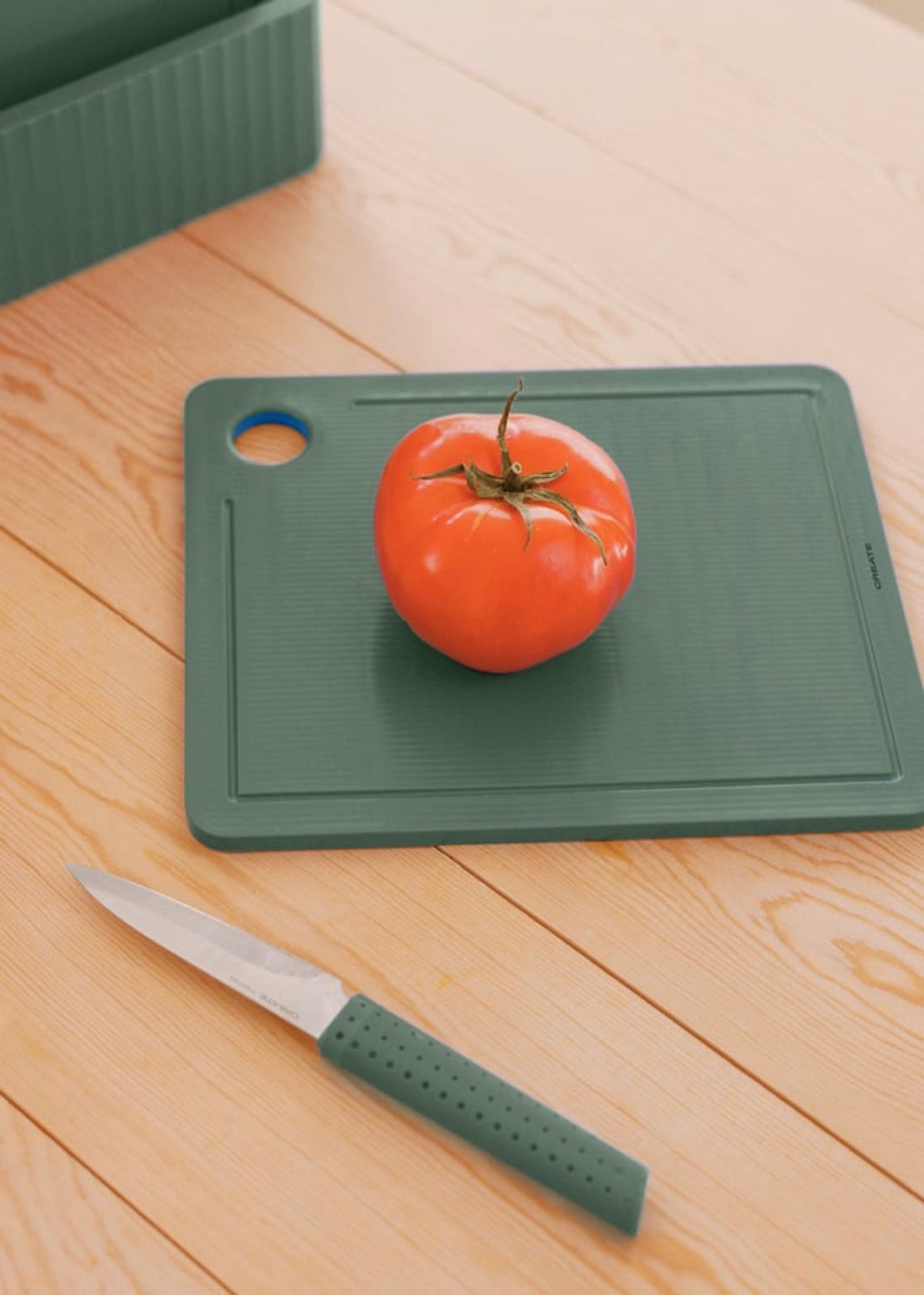 Kitchenware Studio - Set of 2 Chopping Boards + 4 Kitchen Knives - Sage