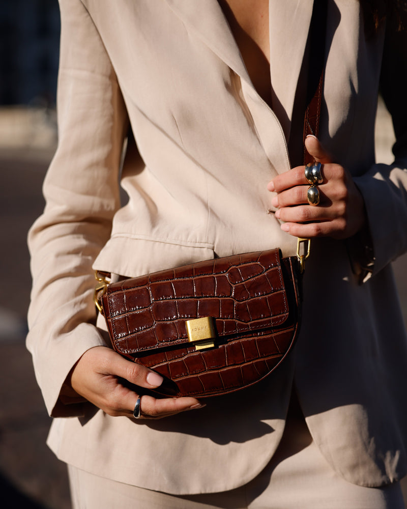 sous_le_nuage_marron