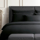 Jacquard - Set De 2 Taies D'Oreiller Satin De Coton Rayure Tissé Dobby Noir