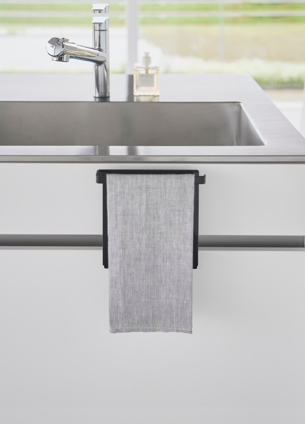 Toallero Flotante Tower - Negro