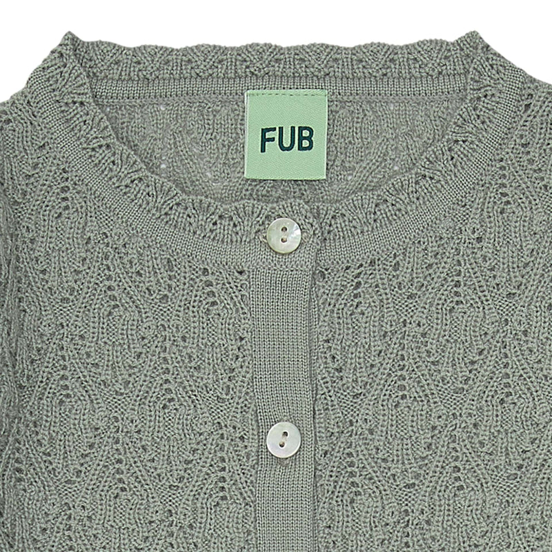 Cardigan laine fine pointelle pale sage laine mérinos certifiée OEKO-TEX - Sélection FUB sur amaetc.com, concept store eco friendly pour enfants