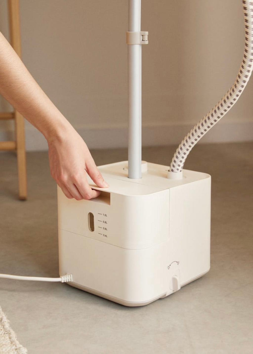 Iron Up Stand -  Fer À Vapeur Vertical Portable Avec Base - Blanc Cassé