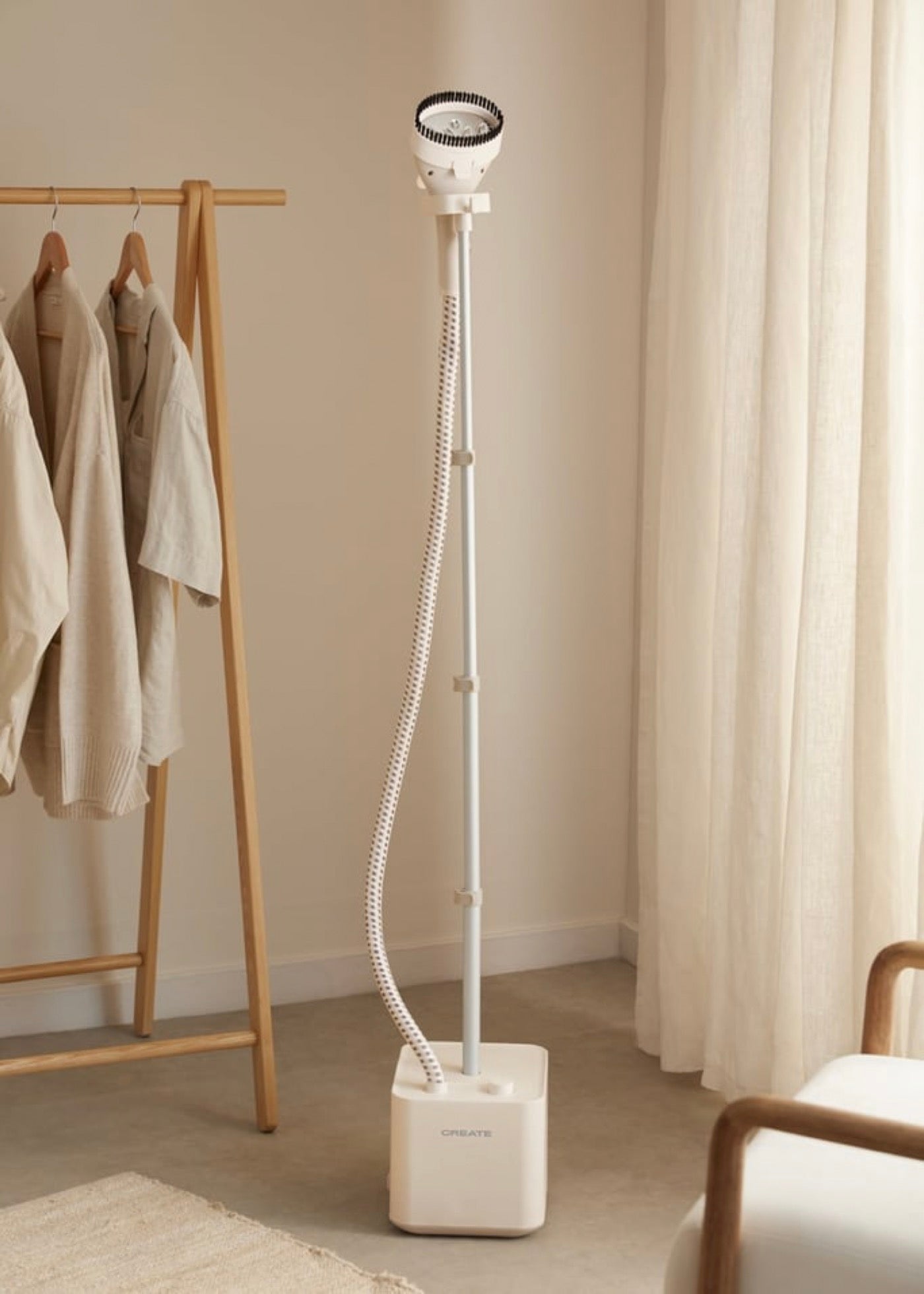 Iron Up Stand -  Fer À Vapeur Vertical Portable Avec Base - Blanc Cassé