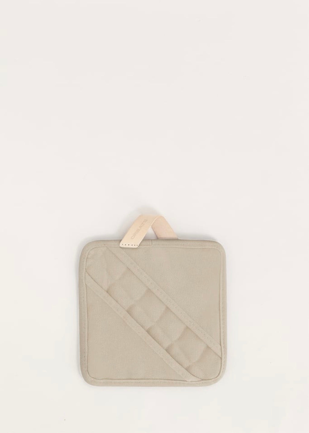 Kitchenware Studio - Pack Delantal + Agarradera Cuadrada - Arena