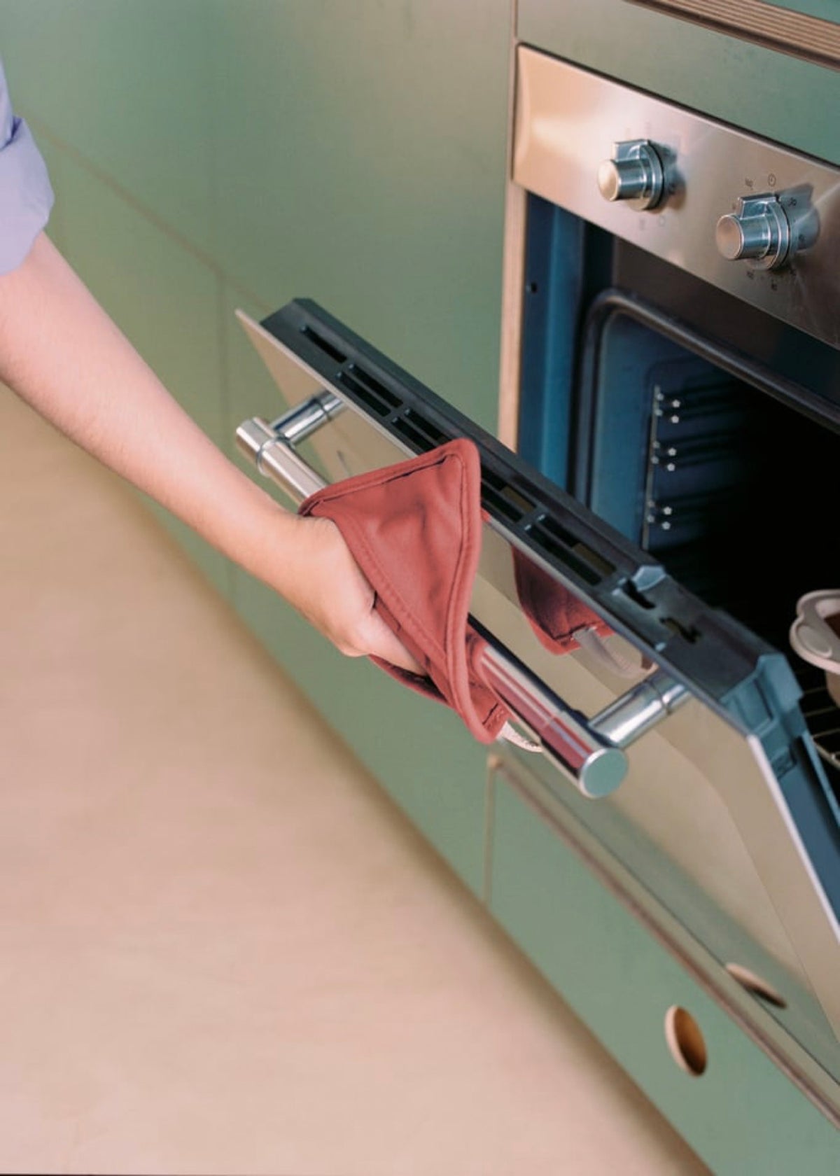 Kitchenware Studio - Apron + Square Oven Glove Set - Terracotta