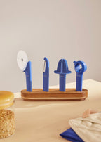 Kitchenware Studio - Pack De 4 Ustensiles De Cuisine Avec Support En Bois - Bleu Cobalt