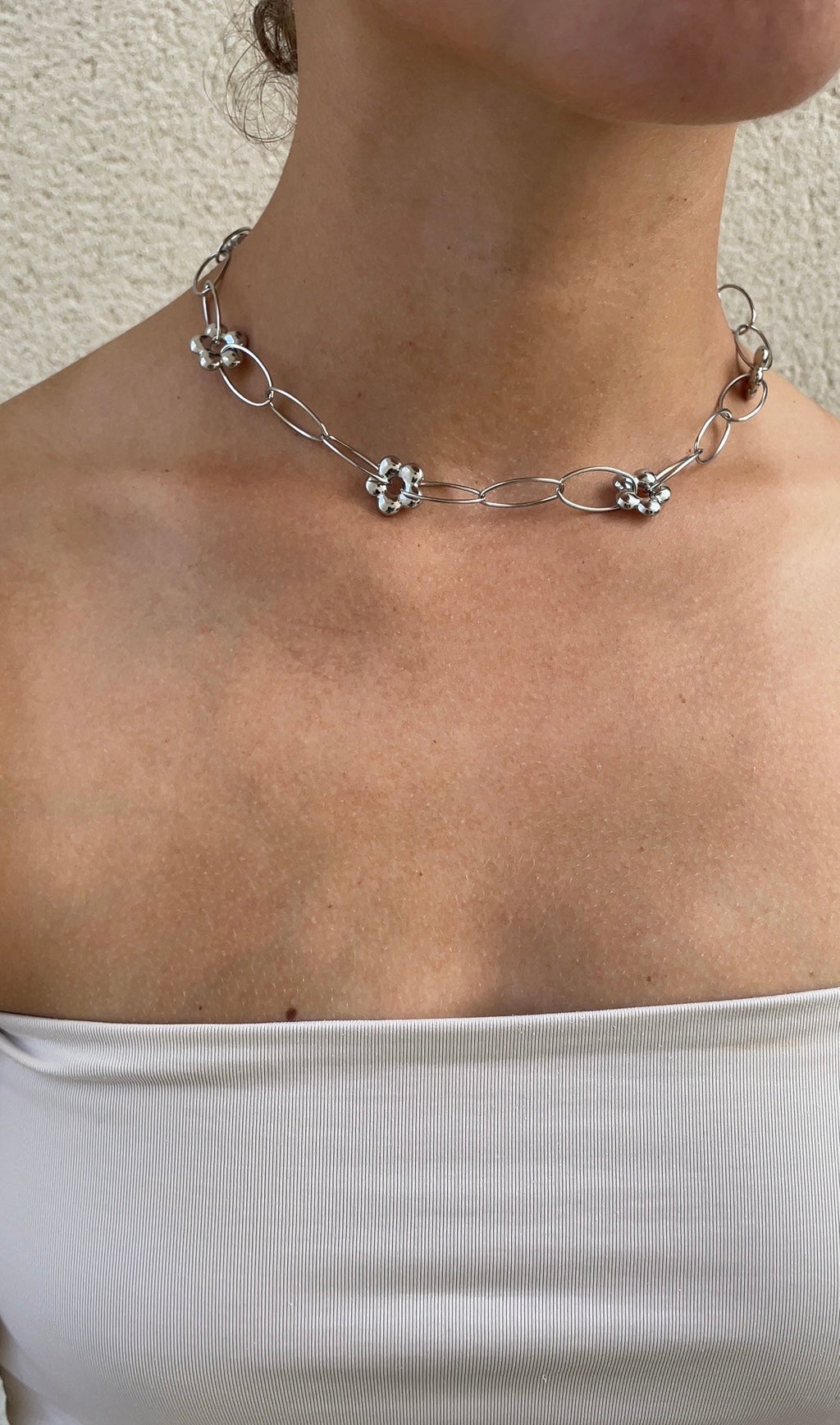 Marguerite Necklace