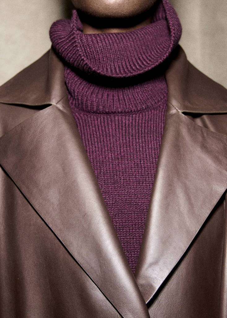 Pull Col Roulé Avec Ouvertures