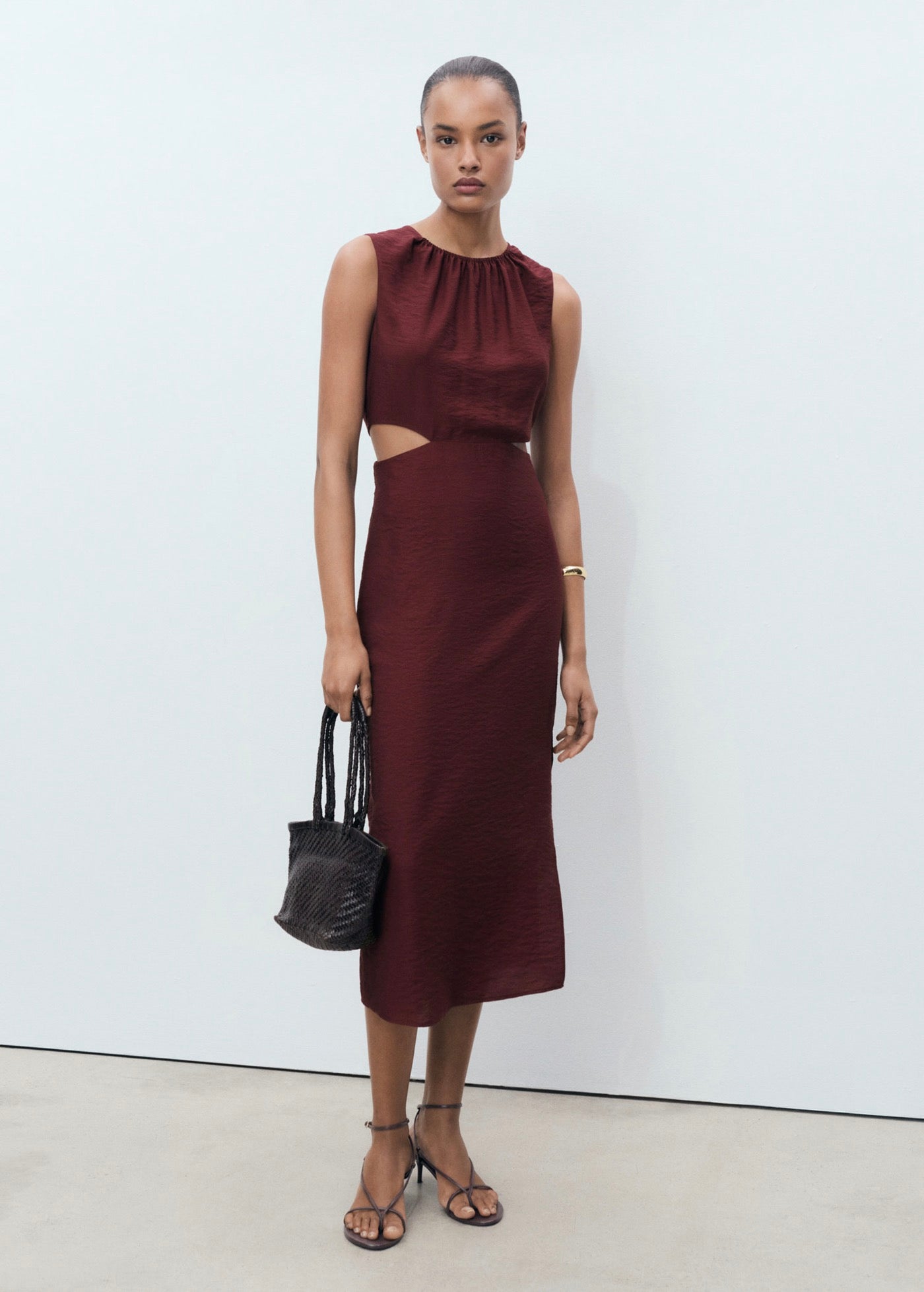 Robe Midi Cut-Out