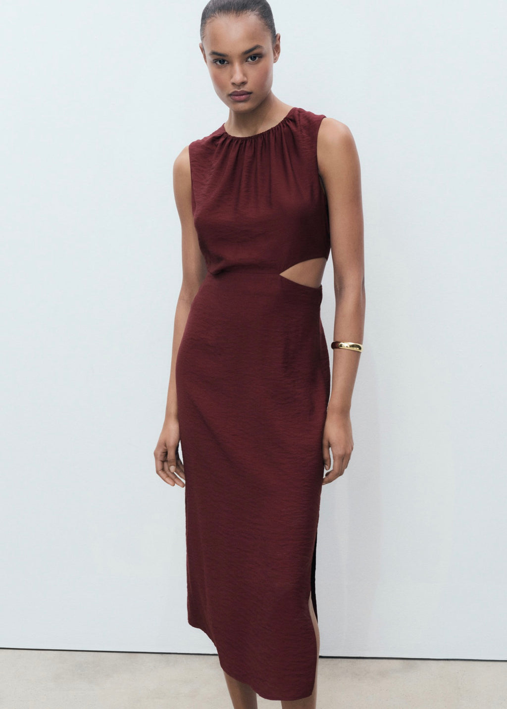 Robe Midi Cut-Out