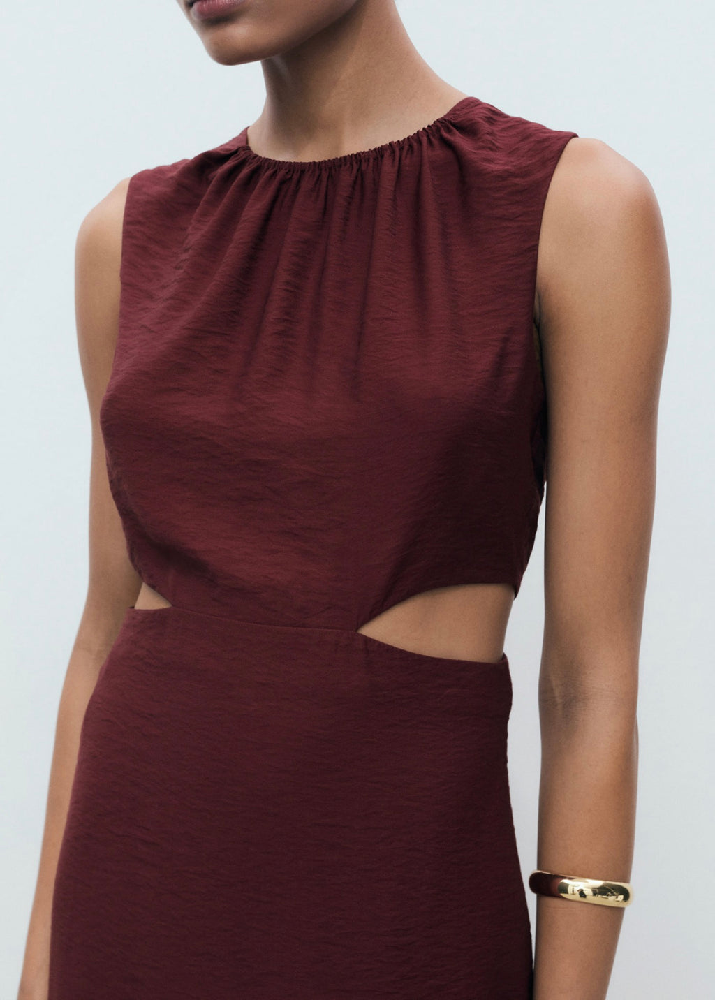 Robe Midi Cut-Out