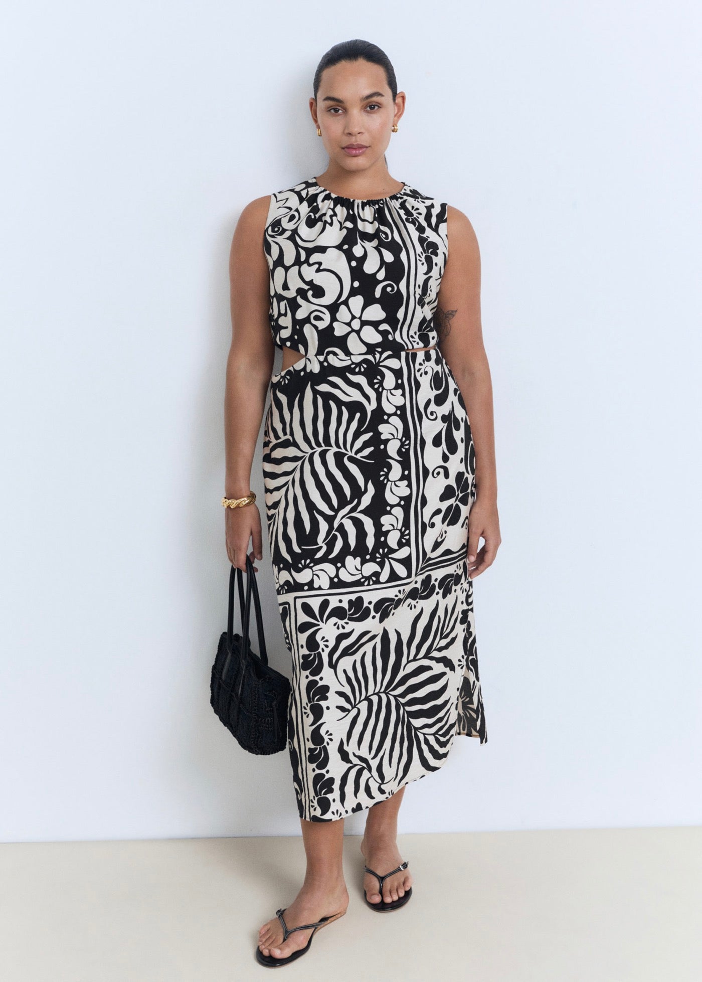 Robe Midi Cut-Out