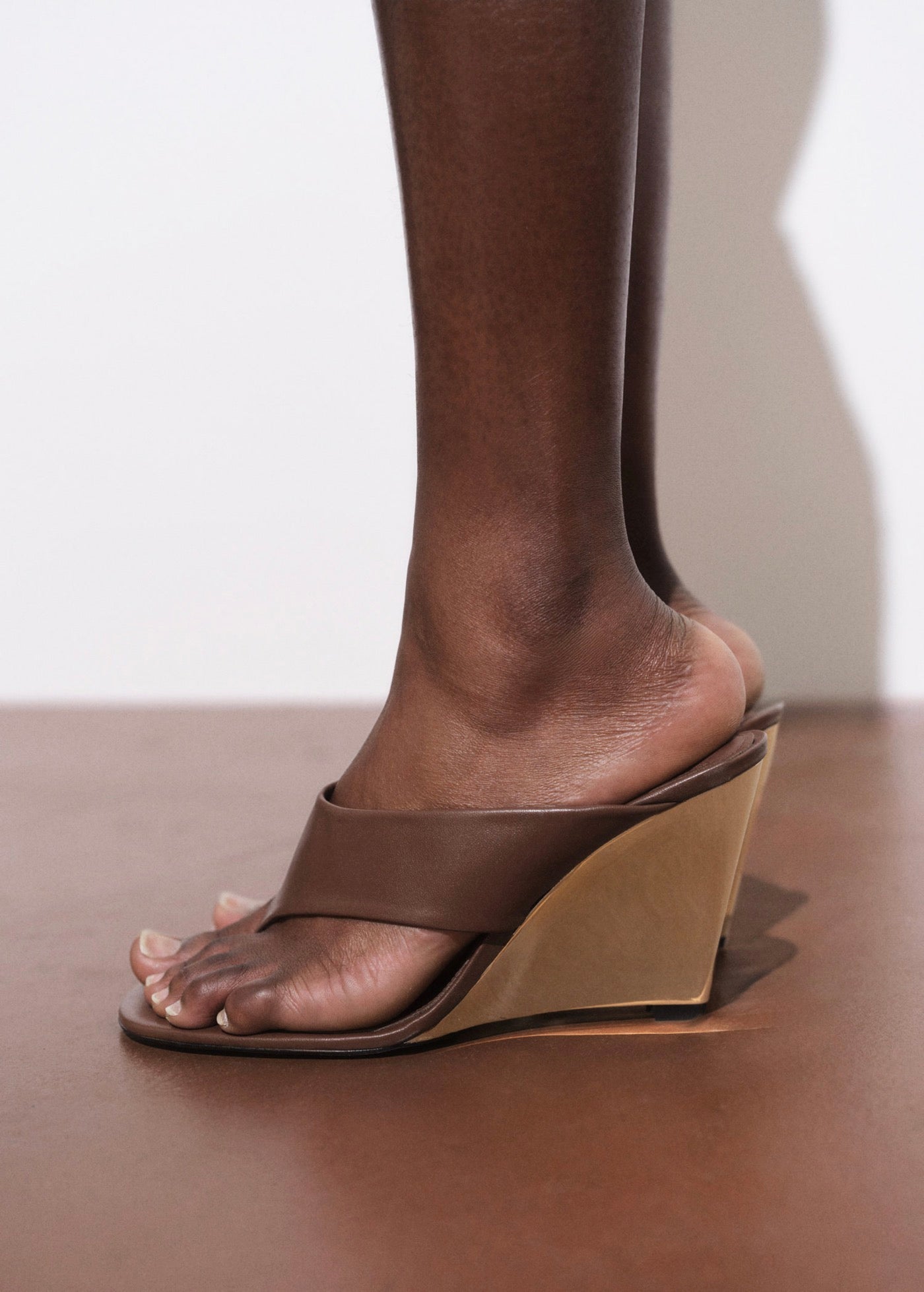 Sandales En Cuir À Talon Compensé Contrastant