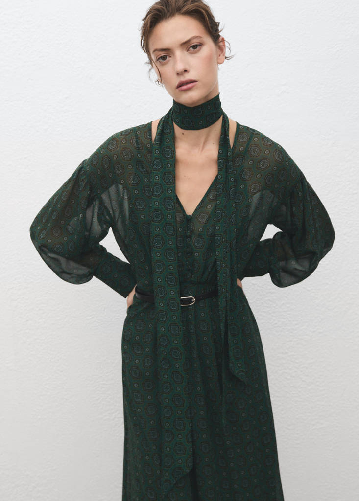 Robe Imprimée Avec Foulard