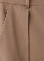 Pantalon Droit Pinces Avec Patte De Boutonnage