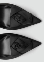 Chaussures Satinées Fleur