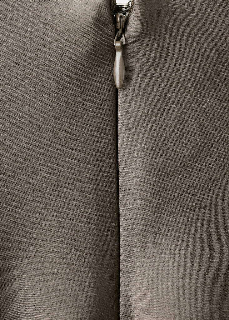 Robe Satinée Col V