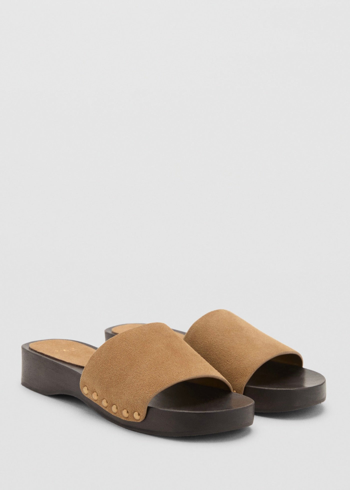 Sandales En Daim Avec Semelle En Bois
