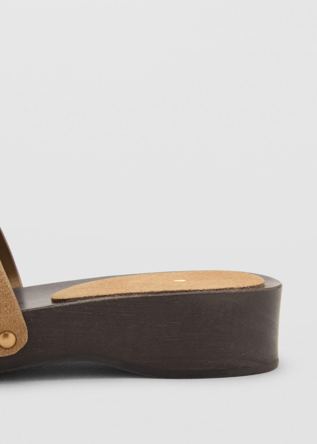 Sandales En Daim Avec Semelle En Bois