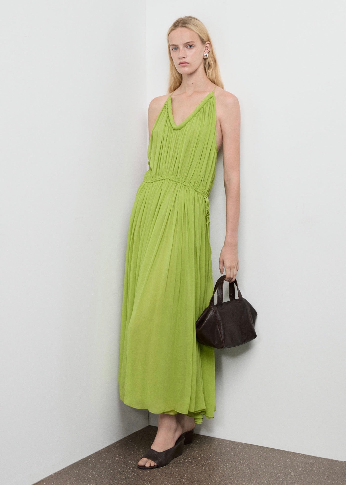 Robe Plissée Oversize