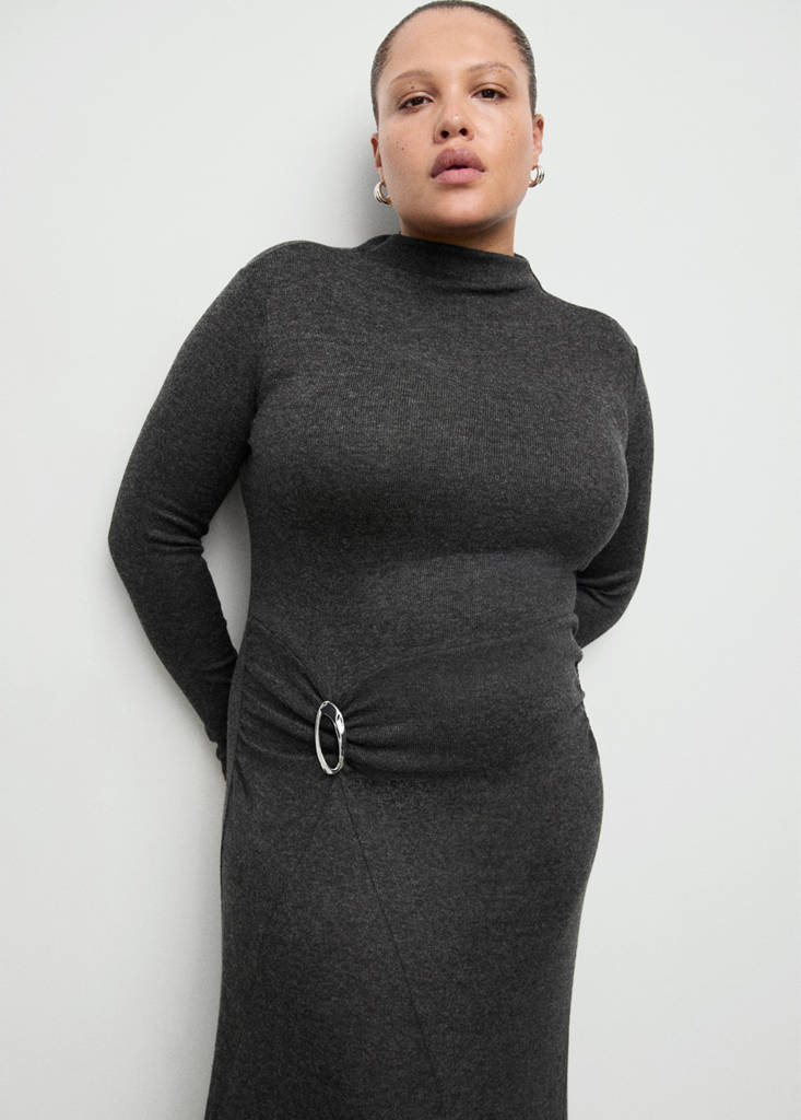 Robe En Maille Fine Avec Détails Métalliques