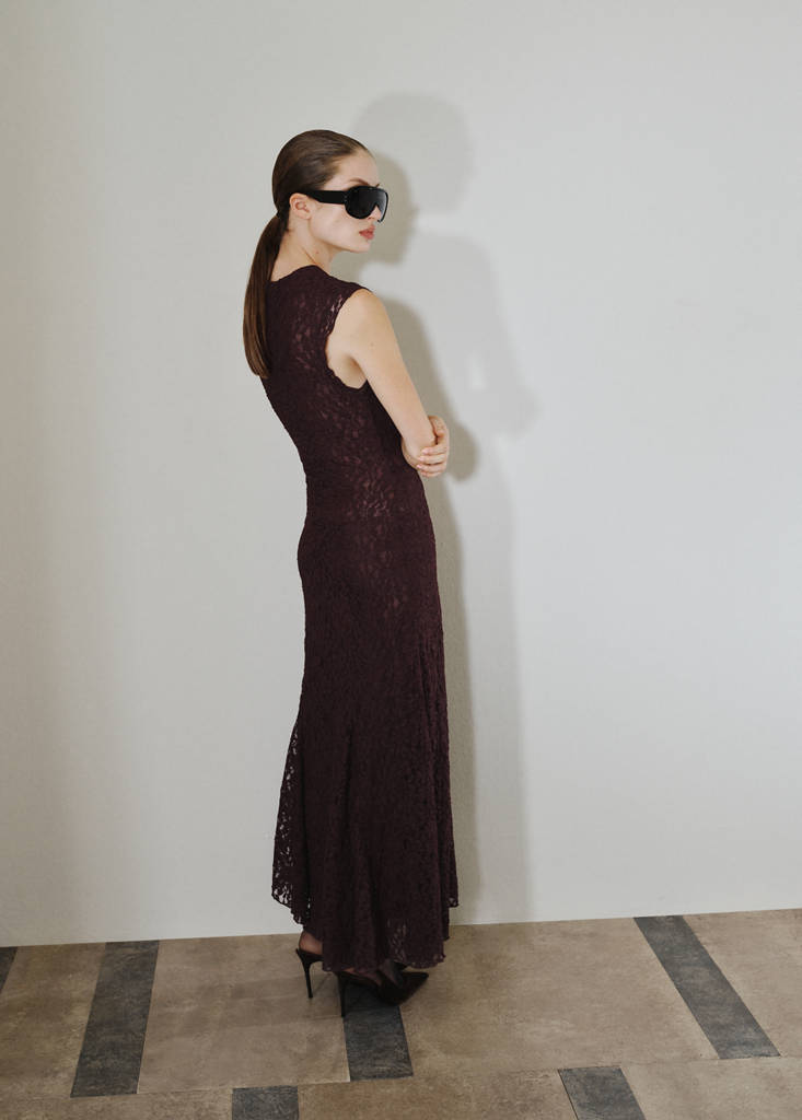 Robe Dentelle Asymétrique