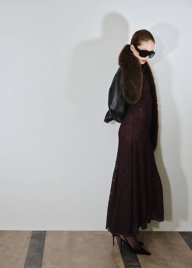 Robe Dentelle Asymétrique