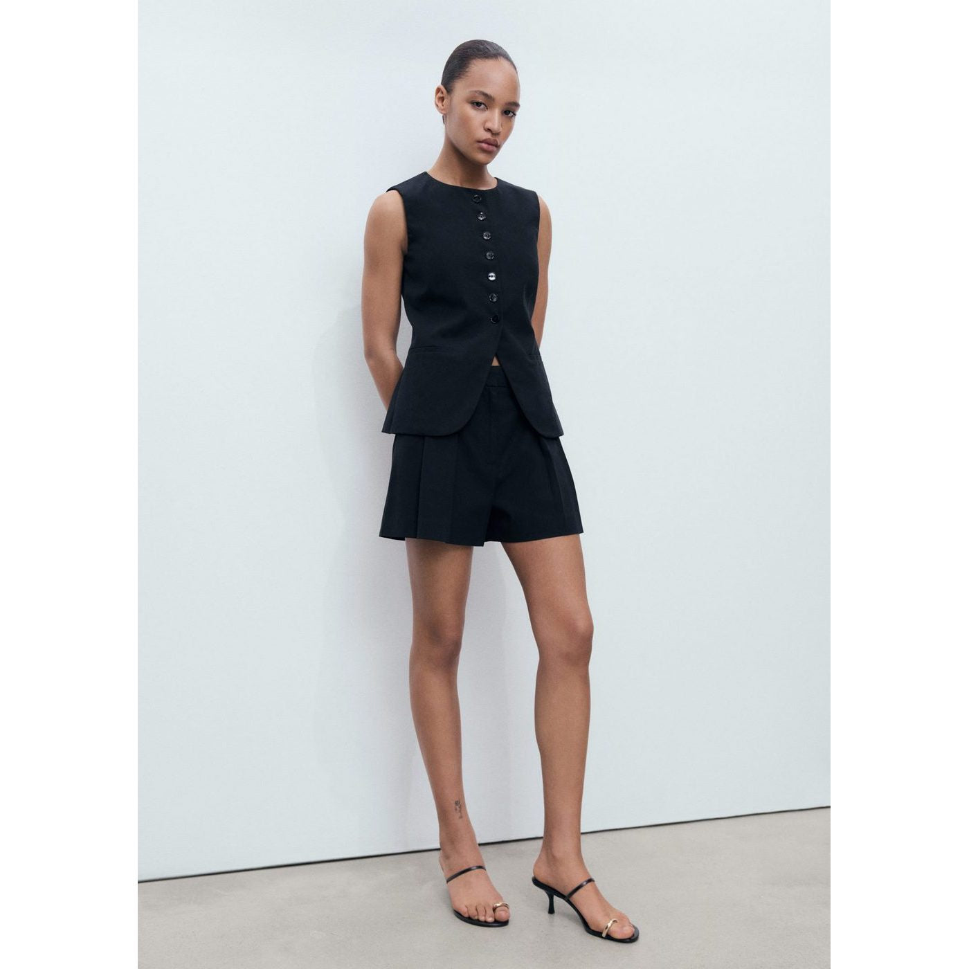 Short Greta - Black