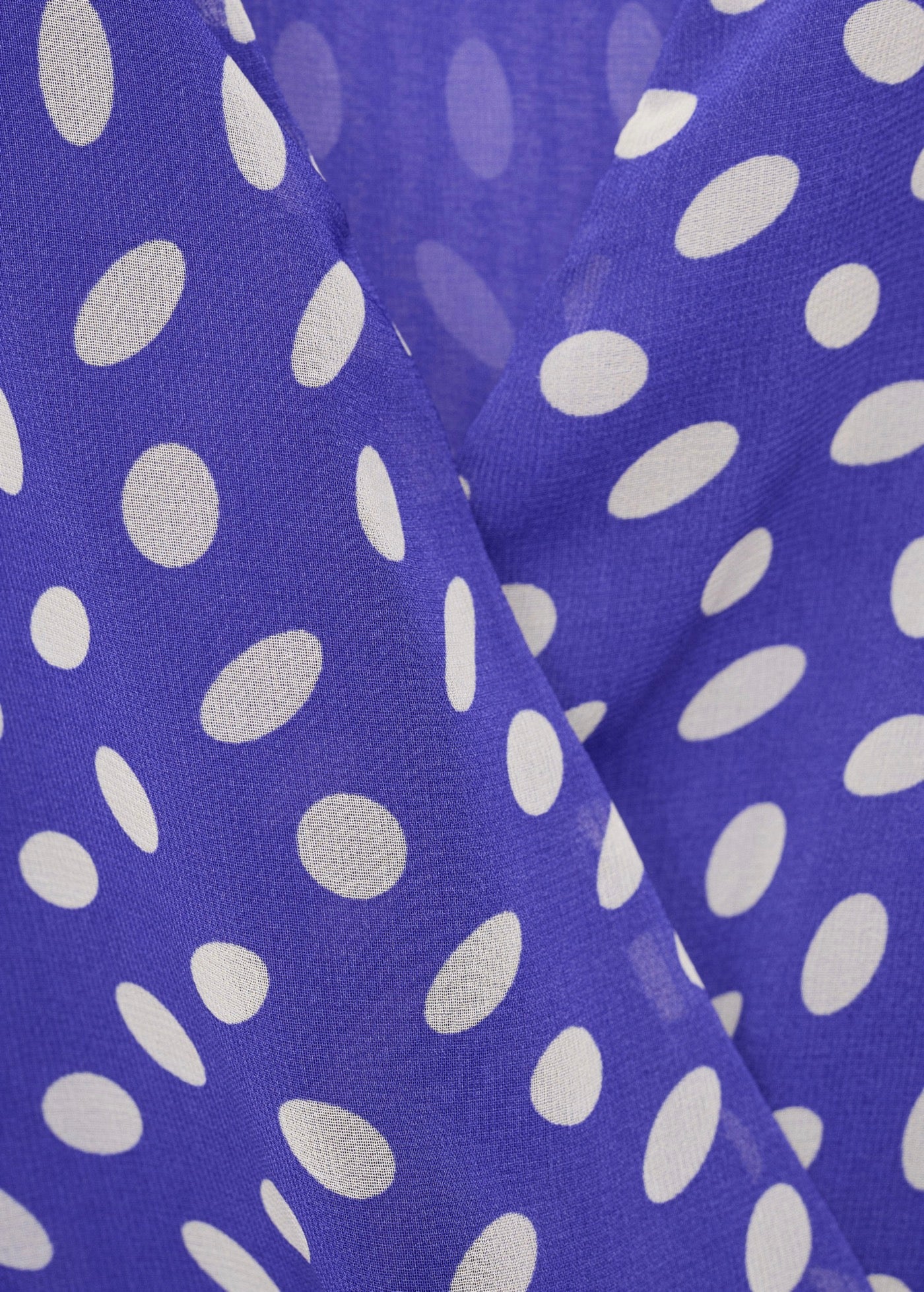 Robe Cache-Cs_x0001_Ur À Pois