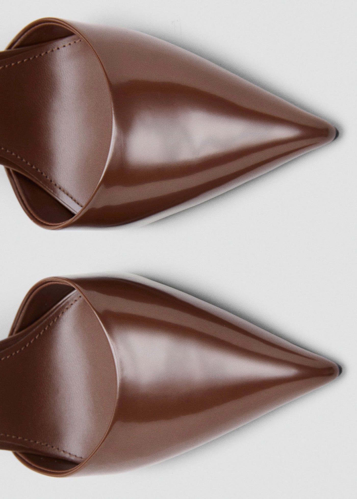 Chaussures À Talons Vernies Bout Pointu