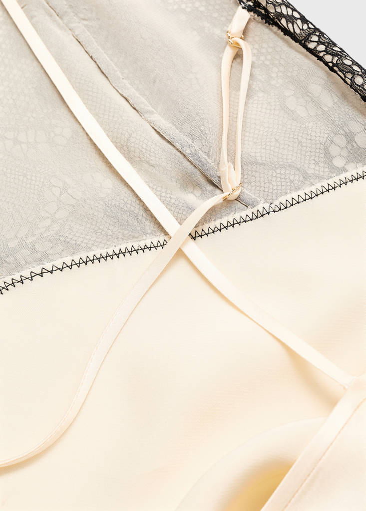 Robe Style Lingerie Satinée