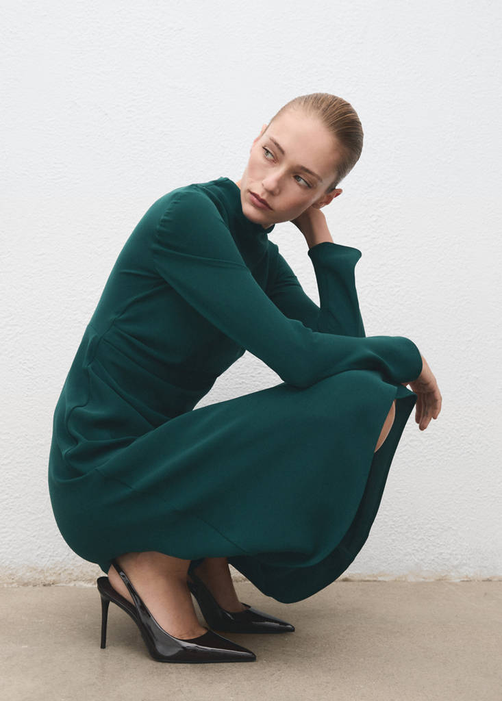 Robe Froncée Avec Col Drapé