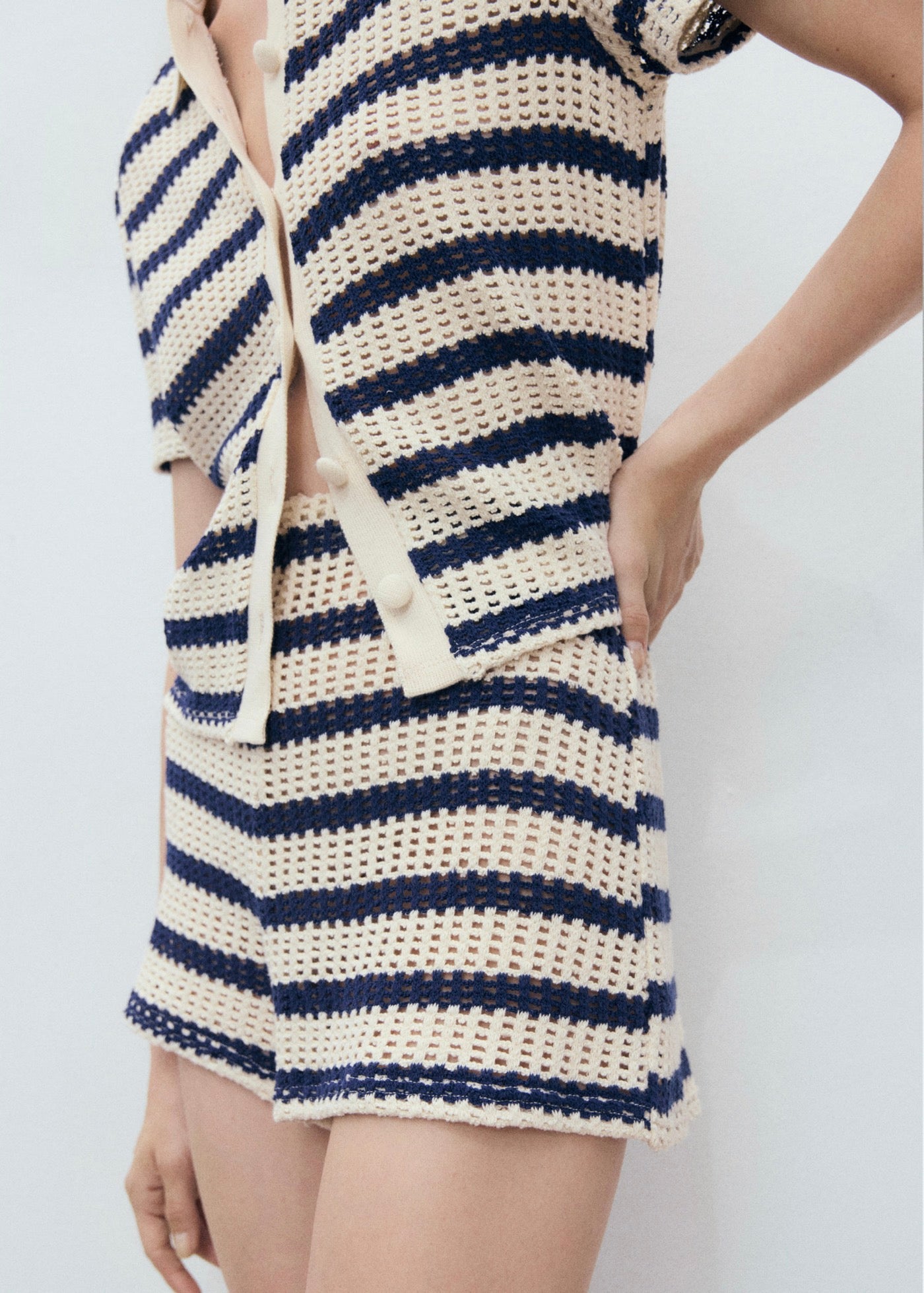Short En Crochet À Rayures