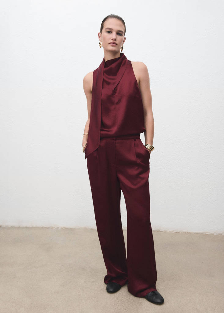 Blouse Satinée Avec Foulard