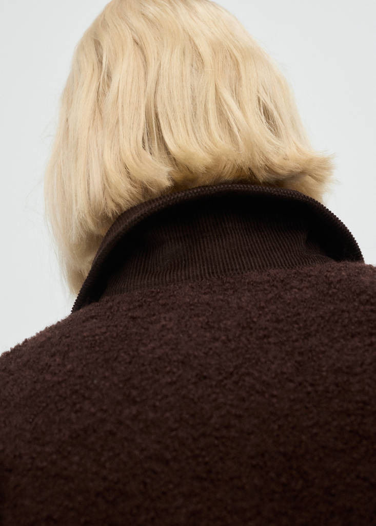Veste En Maille Bouclée Avec Col En Velours Côtelé